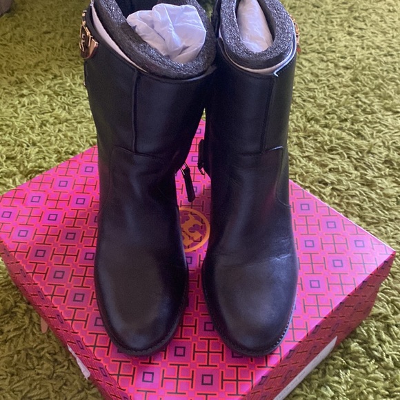 Tory Burch Sidney bootie - Picture 3 of 8